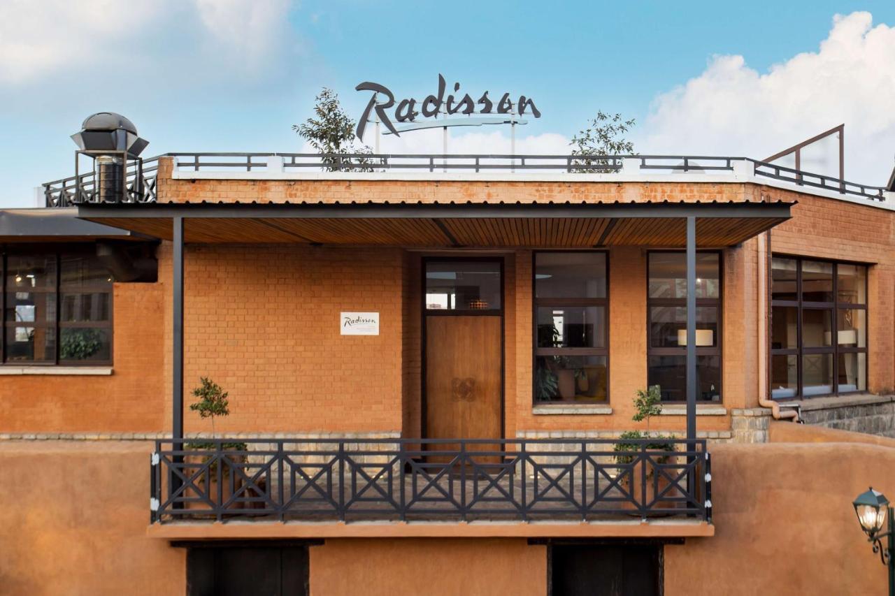 Radisson Hotel Tamboho Waterfront Antananarivo Exterior foto